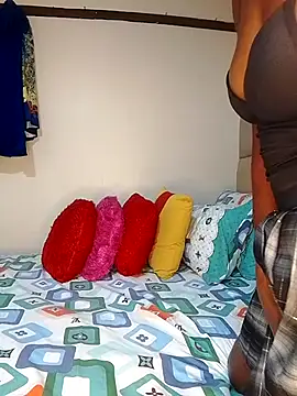 NicRaisaa online show from 02/25/25, 04:03