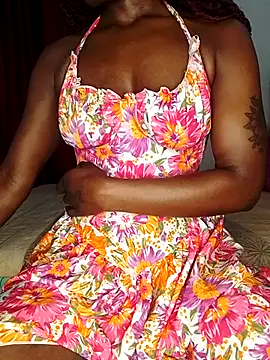 NicRaisaa online show from 10/02/25, 03:57