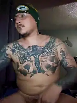 Snapshot of MrBiggBallz chatting on 01/21/25, 04:10 MrBiggBallz online show from 01/21/25, 04:10