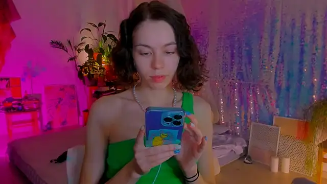 Snapshot of poli__ chatting on 02/16/25, 10:43 poli   online show from 02/16/25, 10:43