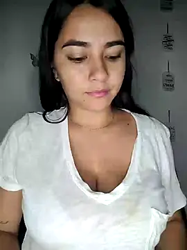 alison villalobo online show from 10/26/25, 01:44