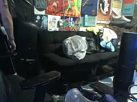 Snapshot of CloudDadddyyy420 chatting on 12/31/24, 08:48 CloudDadddyyy420 online show from 12/31/24, 08:48