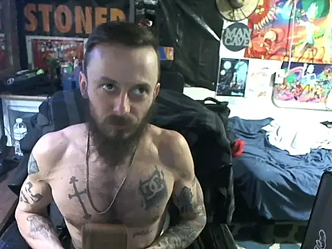 Snapshot of CloudDadddyyy420 chatting on 01/08/25, 05:26 CloudDadddyyy420 online show from 01/08/25, 05:26