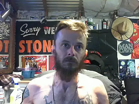 Snapshot of CloudDadddyyy420 chatting on 01/09/25, 02:01 CloudDadddyyy420 online show from 01/09/25, 02:01