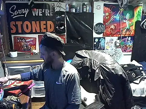 Snapshot of CloudDadddyyy420 chatting on 01/11/25, 03:23 CloudDadddyyy420 online show from 01/11/25, 03:23