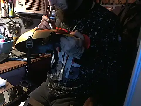 Snapshot of CloudDadddyyy420 chatting on 01/15/25, 12:36 CloudDadddyyy420 online show from 01/15/25, 12:36