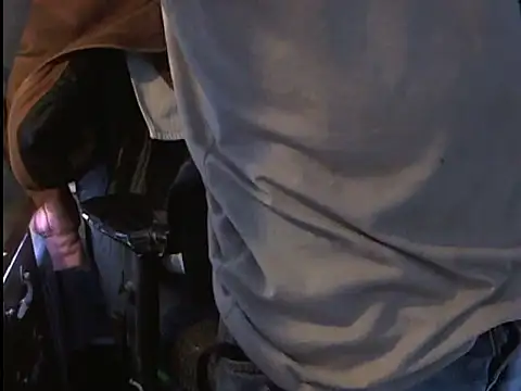 Snapshot of CloudDadddyyy420 chatting on 01/31/25, 08:01 CloudDadddyyy420 online show from 01/31/25, 08:01