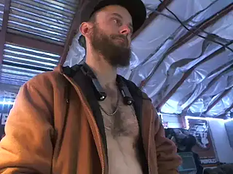 Snapshot of CloudDadddyyy420 chatting on 02/01/25, 09:43 CloudDadddyyy420 online show from 02/01/25, 09:43