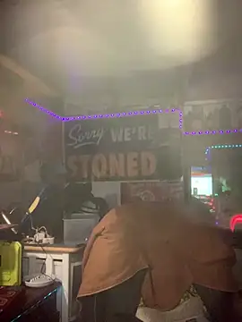 Snapshot of CloudDadddyyy420 chatting on 02/10/25, 06:09 CloudDadddyyy420 online show from 02/10/25, 06:09