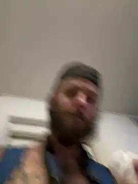 Snapshot of CloudDadddyyy420 chatting on 02/15/25, 11:06 CloudDadddyyy420 online show from 02/15/25, 11:06