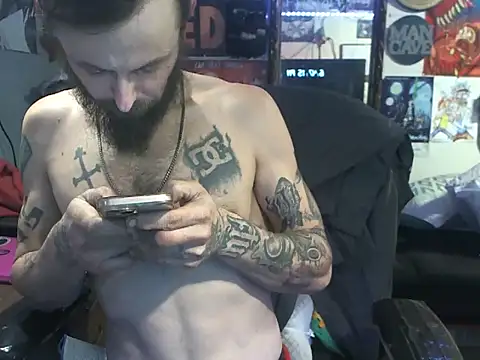 Snapshot of CloudDadddyyy420 chatting on 02/26/25, 11:48 CloudDadddyyy420 online show from 02/26/25, 11:48