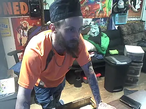 Snapshot of CloudDadddyyy420 chatting on 03/01/25, 09:37 CloudDadddyyy420 online show from 03/01/25, 09:37