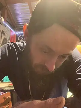 Snapshot of CloudDadddyyy420 chatting on 03/06/25, 02:09 CloudDadddyyy420 online show from 03/06/25, 02:09