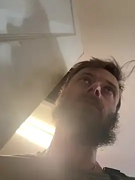 Snapshot of CloudDadddyyy420 chatting on 03/09/25, 09:02 CloudDadddyyy420 online show from 03/09/25, 09:02