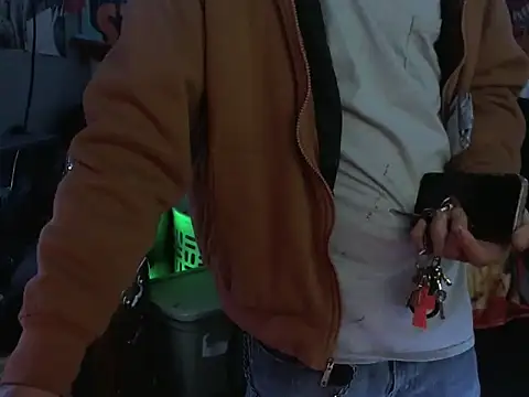 Snapshot of CloudDadddyyy420 chatting on 03/19/25, 04:25 CloudDadddyyy420 online show from 03/19/25, 04:25