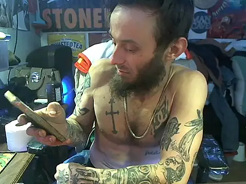 Snapshot of CloudDadddyyy420 chatting on 03/20/25, 07:25 CloudDadddyyy420 online show from 03/20/25, 07:25