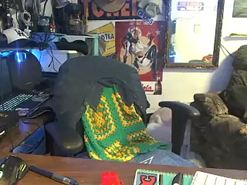 Snapshot of CloudDadddyyy420 chatting on 09/14/25, 07:13 CloudDadddyyy420 online show from 09/14/25, 07:13