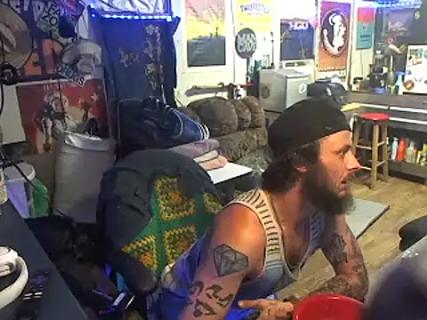 Snapshot of CloudDadddyyy420 chatting on 09/20/25, 04:35 CloudDadddyyy420 online show from 09/20/25, 04:35