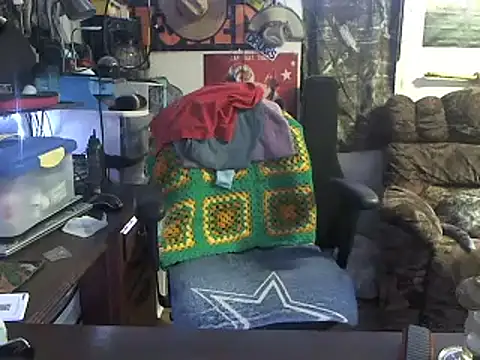 Snapshot of CloudDadddyyy420 chatting on 09/25/25, 11:30 CloudDadddyyy420 online show from 09/25/25, 11:30