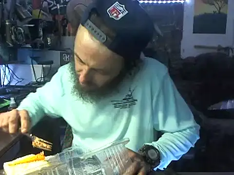 Snapshot of CloudDadddyyy420 chatting on 09/27/25, 05:23 CloudDadddyyy420 online show from 09/27/25, 05:23