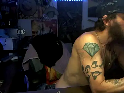 Snapshot of CloudDadddyyy420 chatting on 10/08/25, 07:28 CloudDadddyyy420 online show from 10/08/25, 07:28