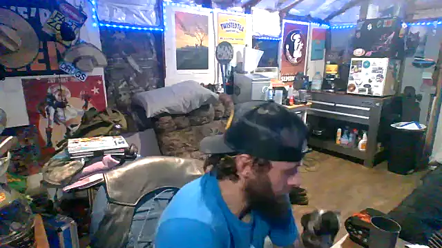 Snapshot of CloudDadddyyy420 chatting on 10/10/25, 08:30 CloudDadddyyy420 online show from 10/10/25, 08:30