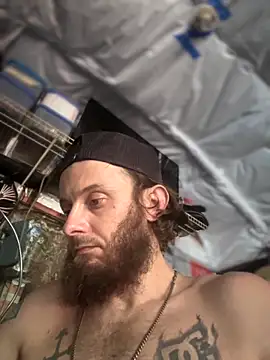 Snapshot of CloudDadddyyy420 chatting on 10/23/25, 02:16 CloudDadddyyy420 online show from 10/23/25, 02:16