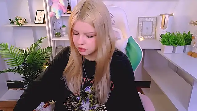 Grace and  Jacob online show from 02/27/25, 04:10