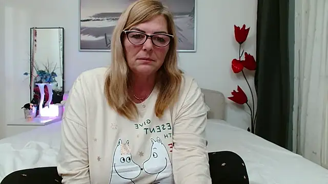 YulliaMilf online show from 02/01/26, 06:06