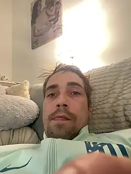 SweetBoy32 online show from 12/17/24, 09:07