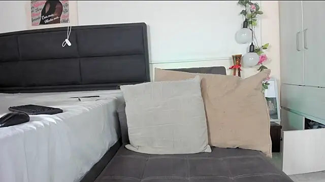 ximtia xs online show from 02/01/25, 09:32