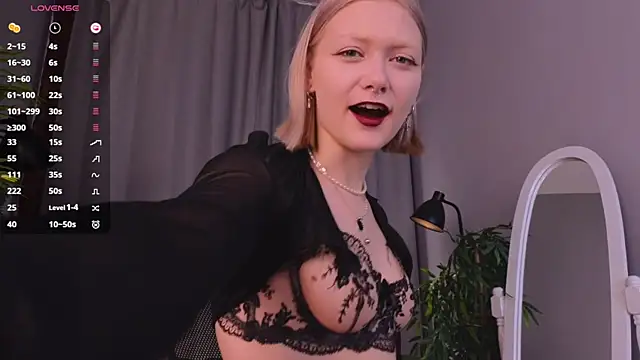 Snapshot of _Rude_Girl_ chatting on 12/06/24, 03:22  Rude Girl  online show from 12/06/24, 03:22