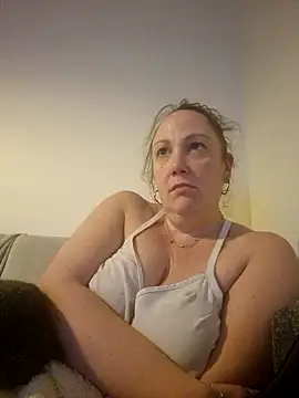 Wisie Cutie online show from 02/25/25, 11:00