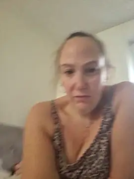 Wisie Cutie online show from 11/15/25, 01:07