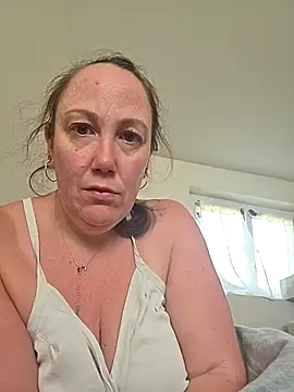 Wisie Cutie online show from 03/22/26, 11:57