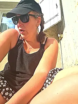 Wisie Cutie online show from 04/19/26, 03:44