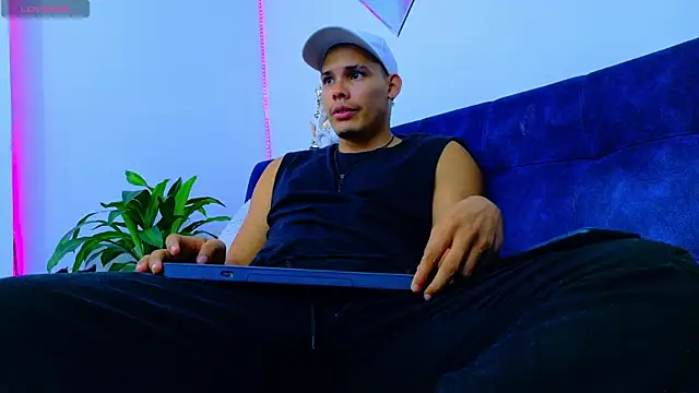 rick03 leto online show from 12/17/25, 04:18