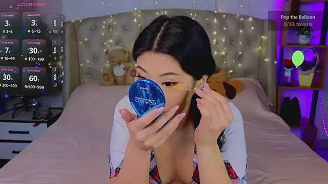 Snapshot of Wendy__Hills chatting on 12/16/24, 12:27 Wendy Hills online show from 12/16/24, 12:27