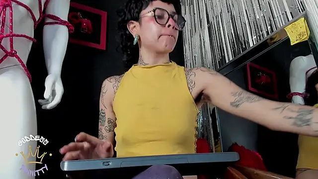 trinitty online show from 09/12/25, 01:44