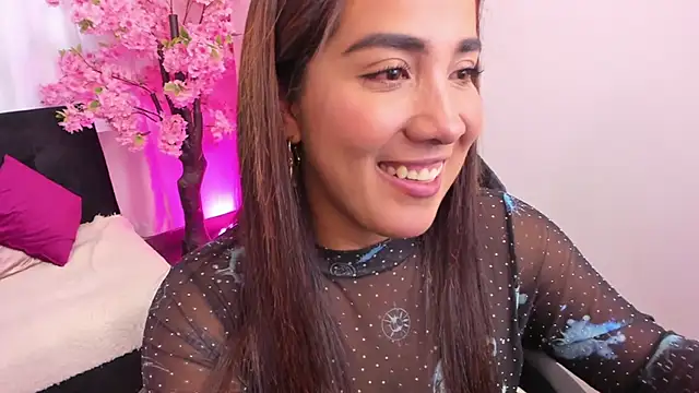 KAROLIVONNE online show from 04/21/26, 09:06