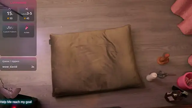 Redhead Shark new online show from 02/01/25, 10:23