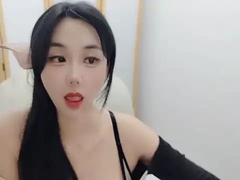 Jeanie Tiya online show from 11/02/25, 04:09