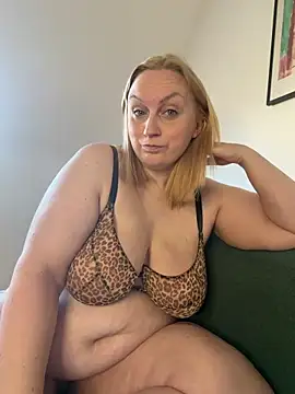 BBW Nora online show from 10/21/25, 08:04