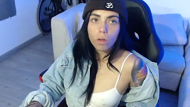 i am nina  online show from 01/27/25, 02:20