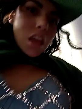 i am nina  online show from 02/06/25, 06:35