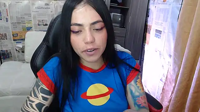 i am nina  online show from 09/23/25, 11:08