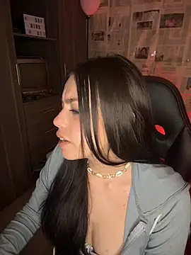 i am nina  online show from 03/25/26, 03:01