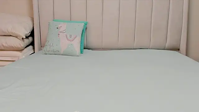  heavenlysent online show from 04/18/26, 04:16