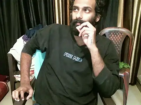 Snapshot of indian2 chatting on 12/18/24, 02:28 indian2 online show from 12/18/24, 02:28