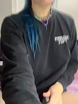 MissCumberdale online show from 11/29/25, 06:11